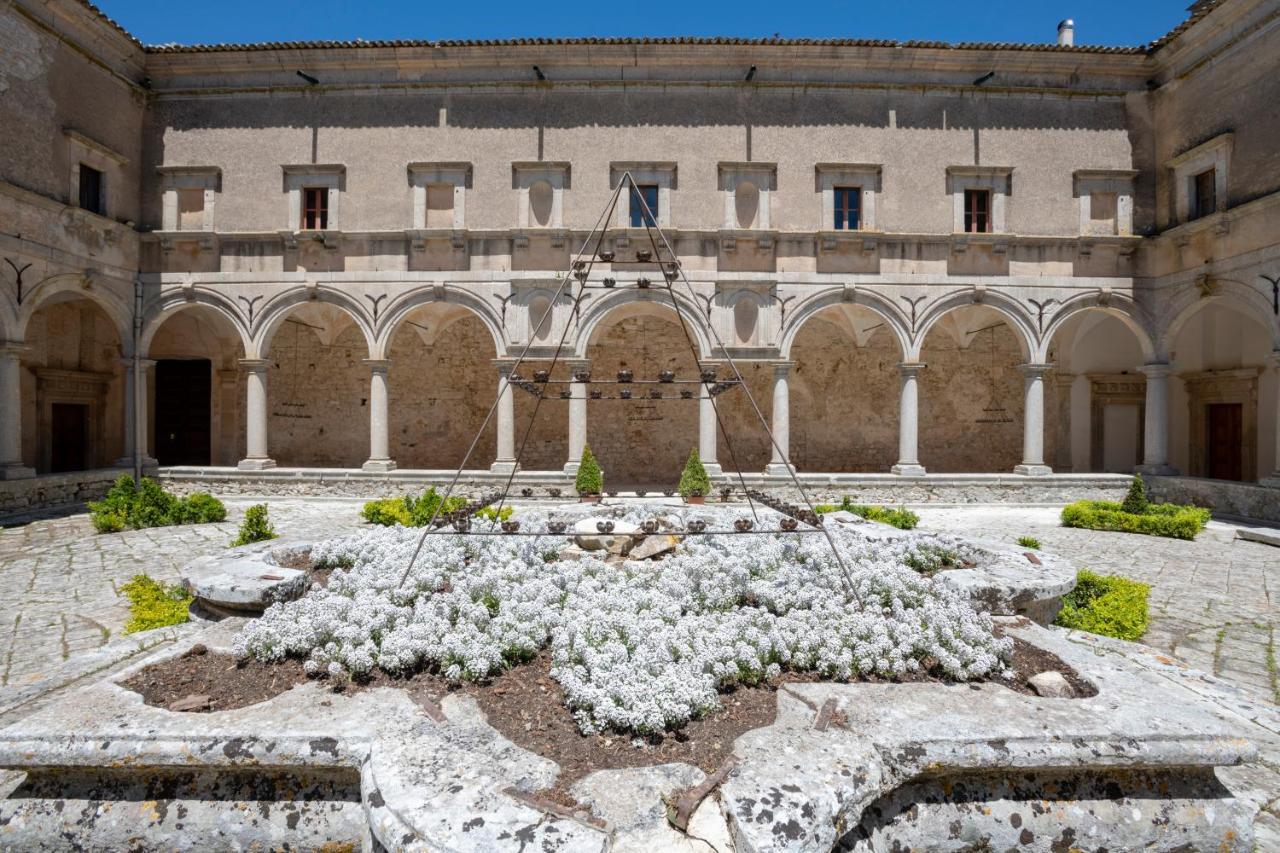 Abbazia Santa Maria Del Bosco Konuk evi Contessa Entellina Dış mekan fotoğraf