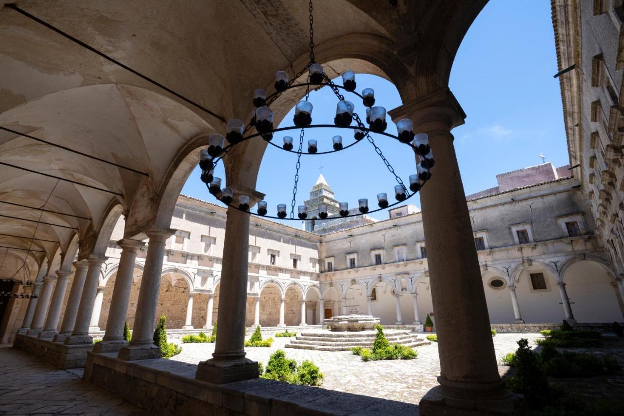 Abbazia Santa Maria Del Bosco Konuk evi Contessa Entellina Dış mekan fotoğraf