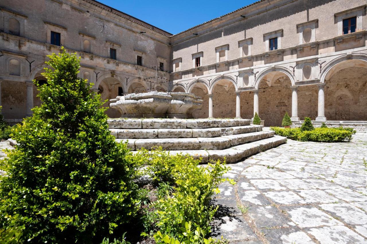 Abbazia Santa Maria Del Bosco Konuk evi Contessa Entellina Dış mekan fotoğraf